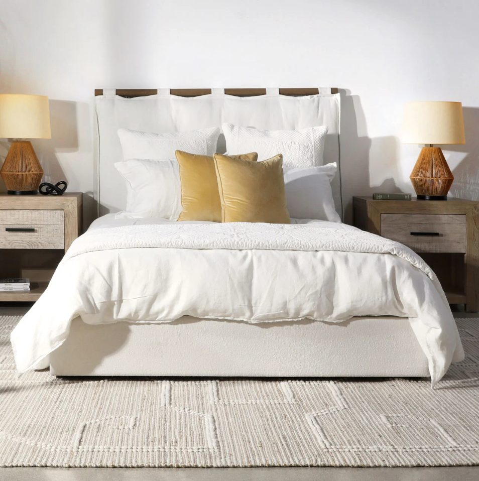 Saint Isaac - Bed