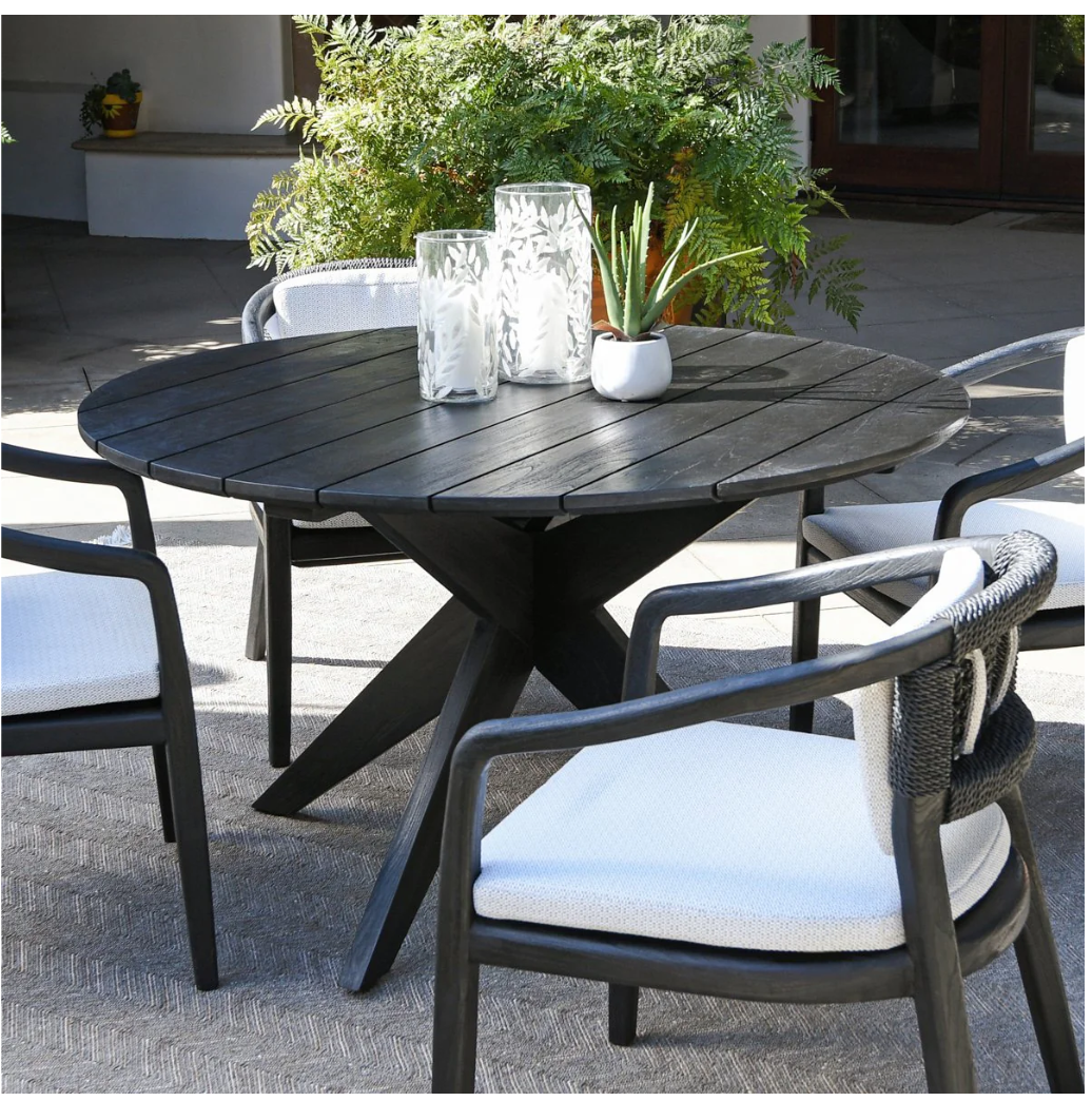 Noir - Outdoor
